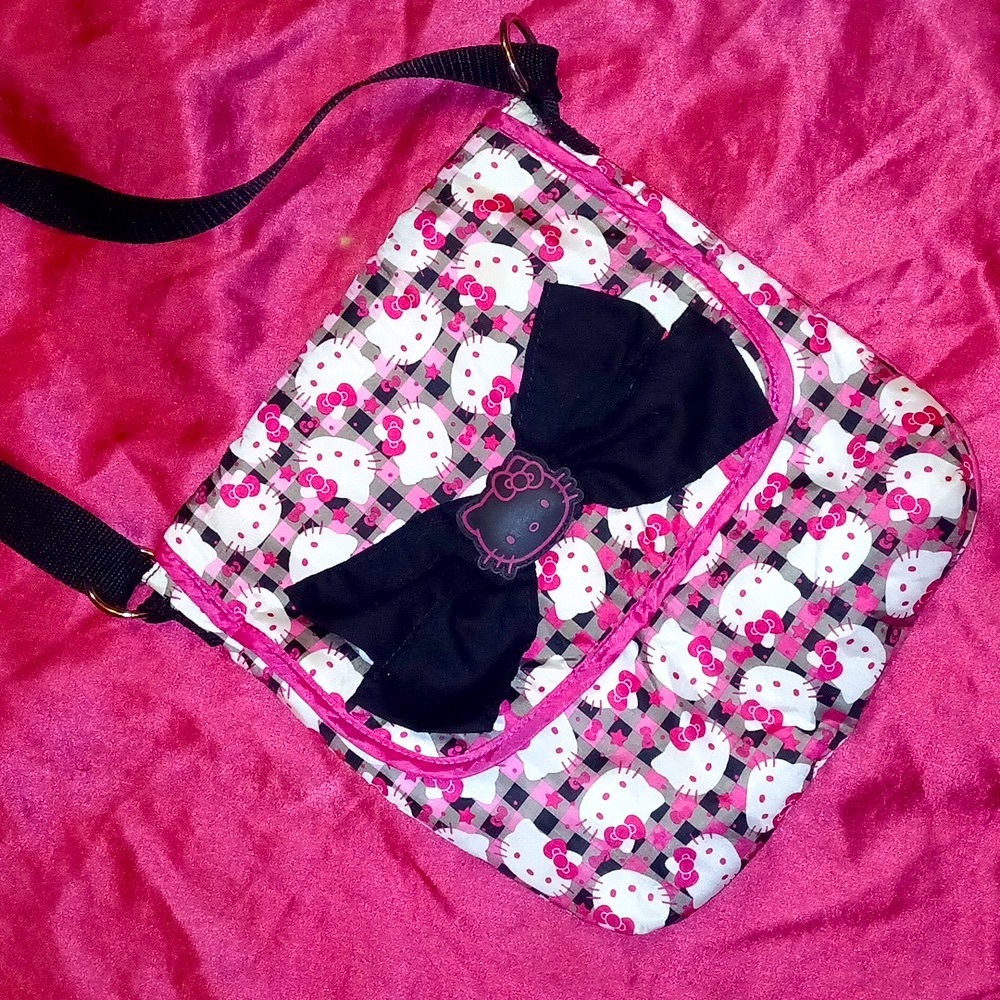 Hello Kitty Crossbody Purse 💕
